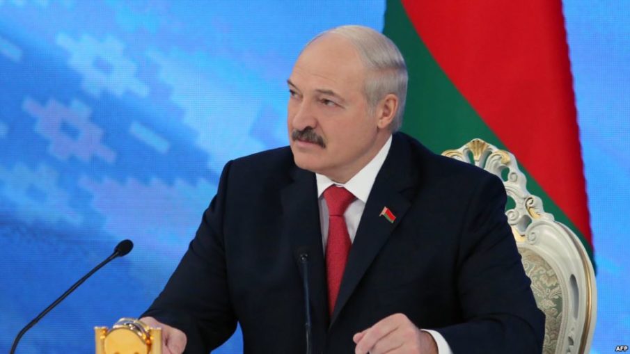 Lukashenka accuses Russia of ‘Grabbing Belarus by the throat’