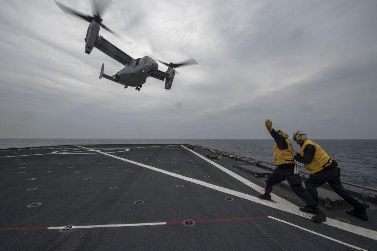 Picture of the Day: MV-22 Osprey Landing on USS Ashland (LSD 48)