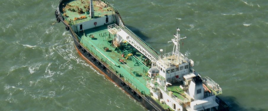 Somali pirates on hijacked ship exchange gunfire with naval forces