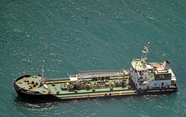 Pirates demand ransom for 8 men held on captured oil tanker