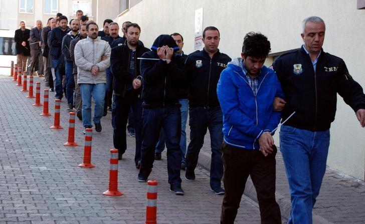 Turkey says detains 1,000 ‘secret imams’ in police purge