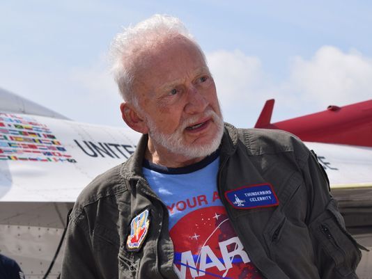 2nd man on the Moon Buzz Aldrin becomes oldest person ever to fly with the Air Force Thunderbirds