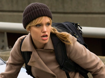 Watch: How a Spy Uses a Go Bag