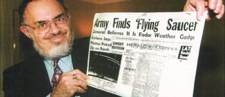 Government conspiracies, nuclear physicists, and UFOs: A kid’s crash course in investigative journalism