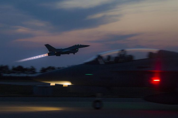 Picture of the Day: South Korean Air Force F-16 Fighting Falcon Taking Off