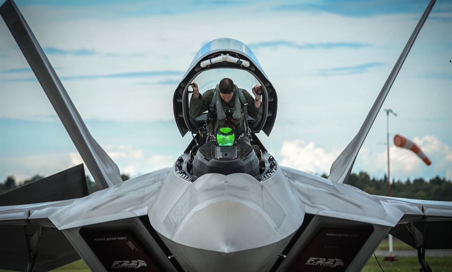 Picture of the Day: F-22 Raptor Pilot Getting Ready to Go!