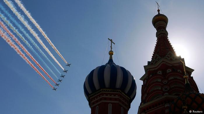 Watch: Russian Aircraft Over Moscow Practicing for Victory Day Celebration