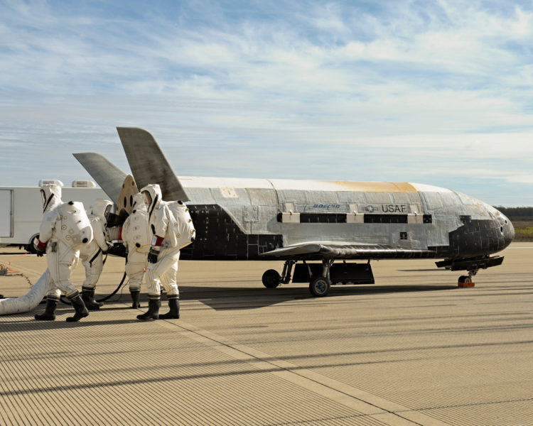 Secret US Space Shuttle Mission Lands in Florida After 2 Years