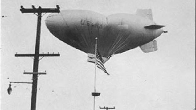 L-8 blimp