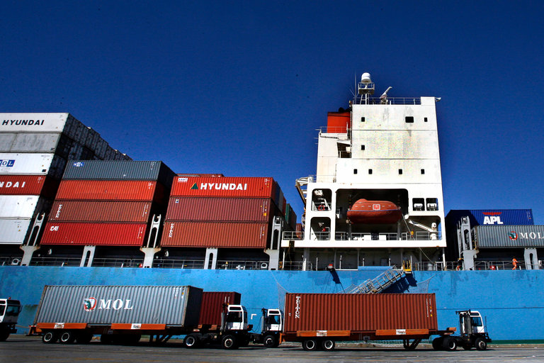 How a conspiracy theorist’s call about a dirty bomb shut down part of a port