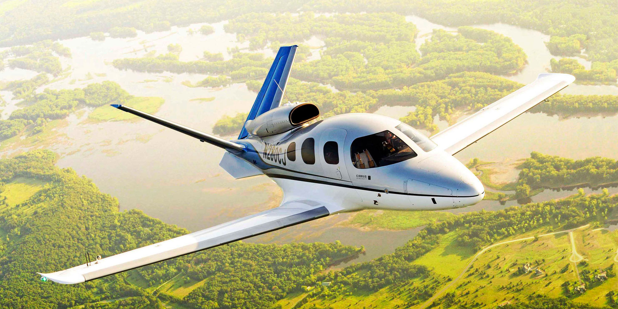 Flying the Cirrus SF50 Vision Jet – Single Engine, Single Pilot Private Jet