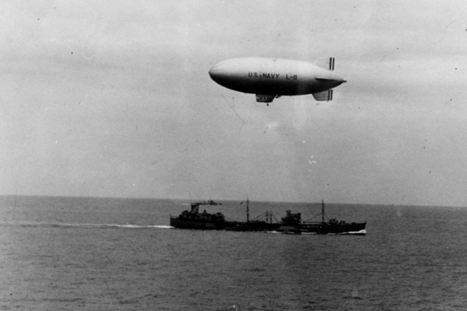 L-18 blimp