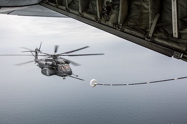 Picture of the Day: MH-53E Sea Dragon Conducting Aerial Refueling
