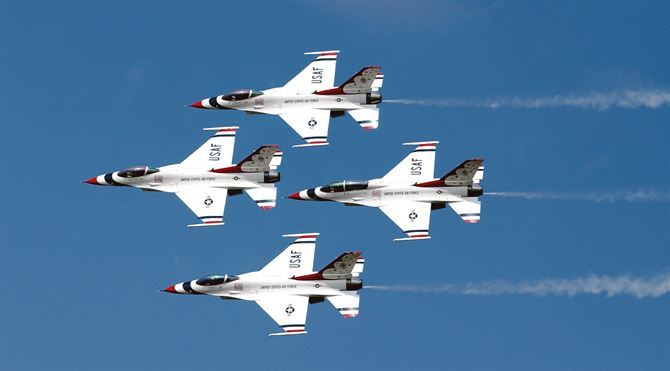 Air Force Thunderbirds to sign autographs at Wright-Patterson Air Force Base June 23rd