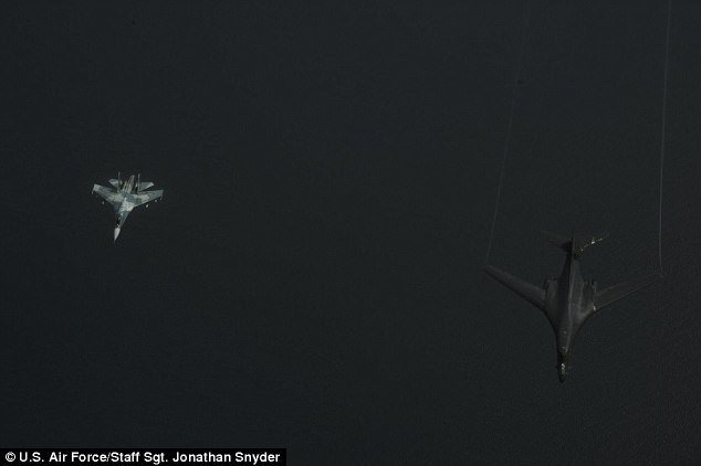 Pictures of the day: Russian Su-27 intercepts formation of U.S. Air Force Aircraft – BALTOPS 2017