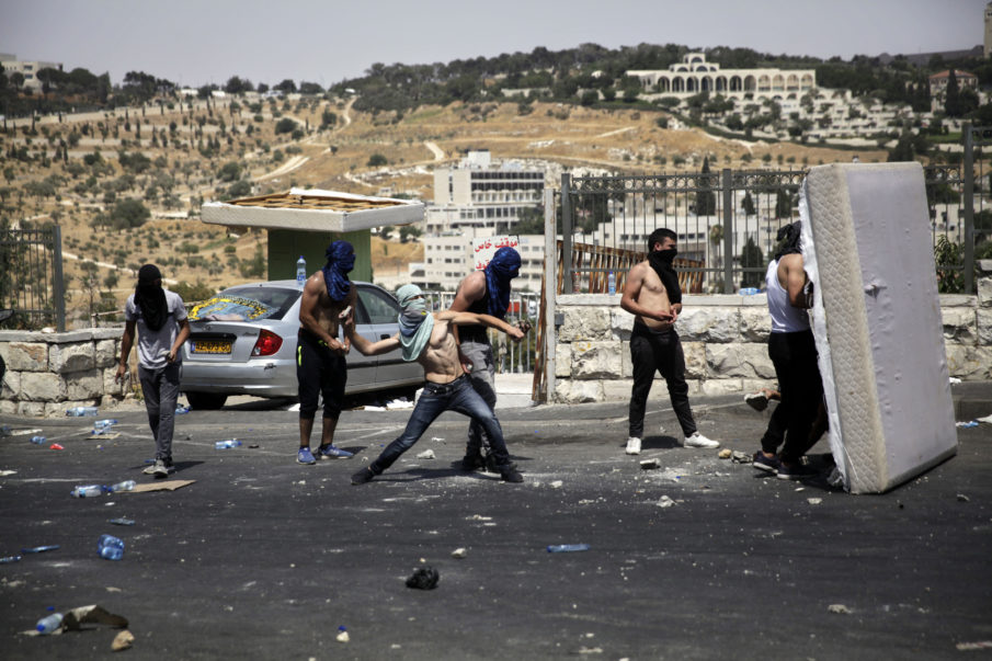 Six dead in worst Israeli-Palestinian bloodshed for years