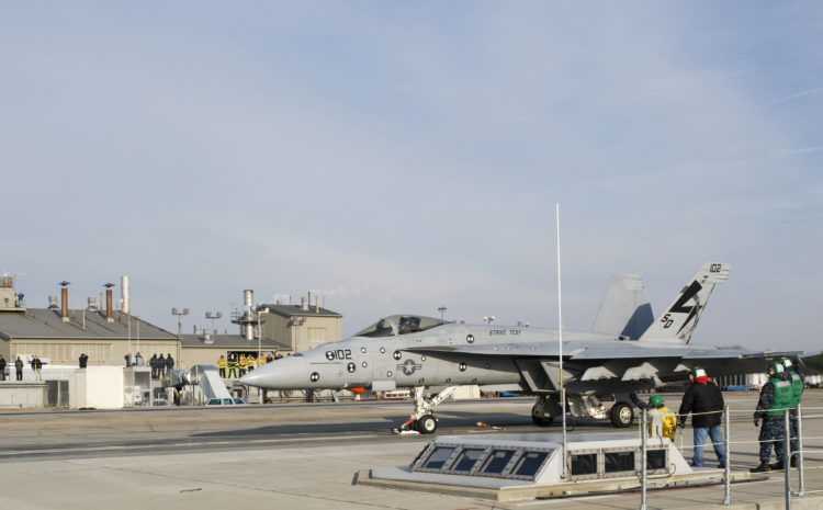 End of the Steam Cat! USS Ford Launching F-18 Hornets with Electromagnetic Catapult!