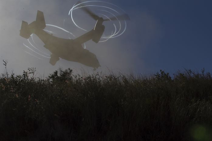 Picture of the day: MV-22B Osprey tiltrotor lifts off from a hilltop during Exercise Talisman Saber 17
