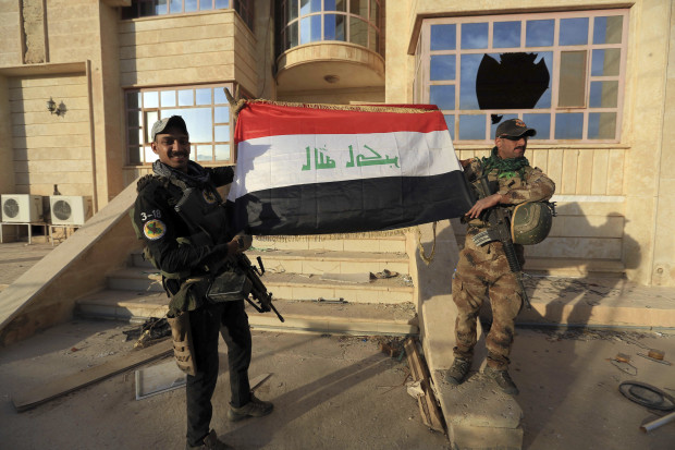In one Iraqi town, a visit to the first bar to reopen after Islamic State rule
