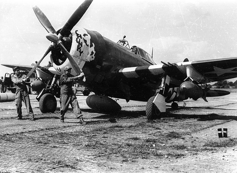 P-47D_365th_FS_in_High_Halden_June_1944