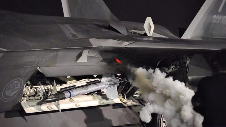 Watch: Ever Seen an F-22 Raptor Engine Start Up? You Will Want See This!