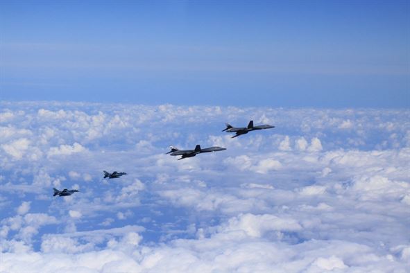 U.S. and South Korea send advanced fighters, supersonic bombers on flyover of Korean Peninsula in show of force