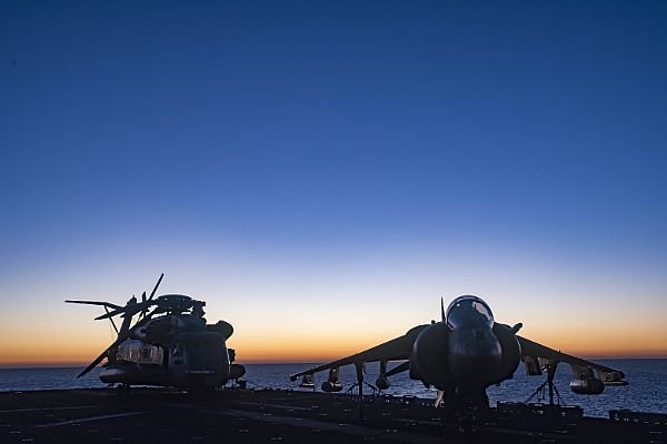 Picture of the Day: USMC CH-53E Super Stallion Helicopter & AV-8B Harrier