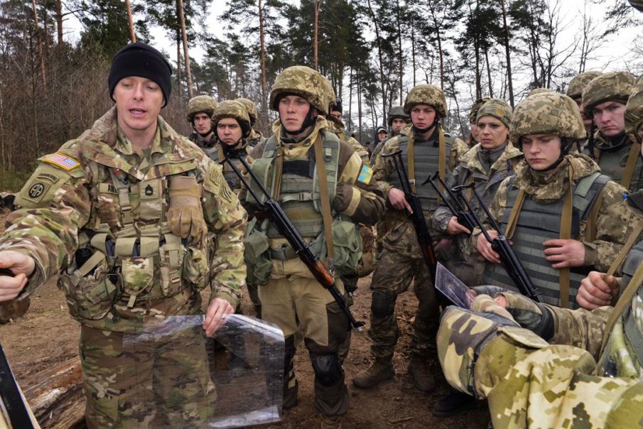 Ukrainian soldiers are pretending to be SEAL Team 6 to scare Russian-backed separatists