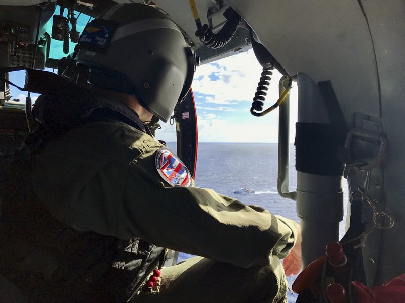 search for missing army helicopter crew hawaii