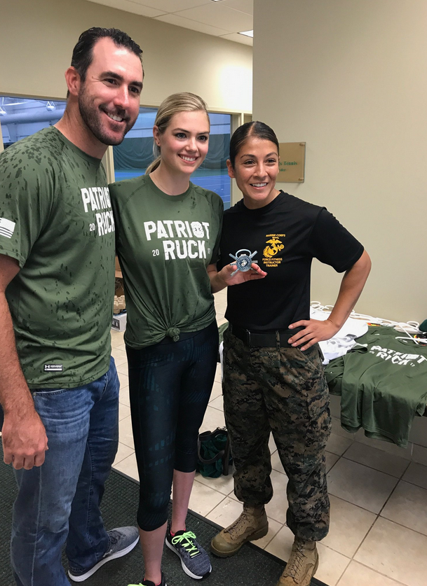 Kate Upton joins the Marines for a workout to help publicize Marine Week Detroit