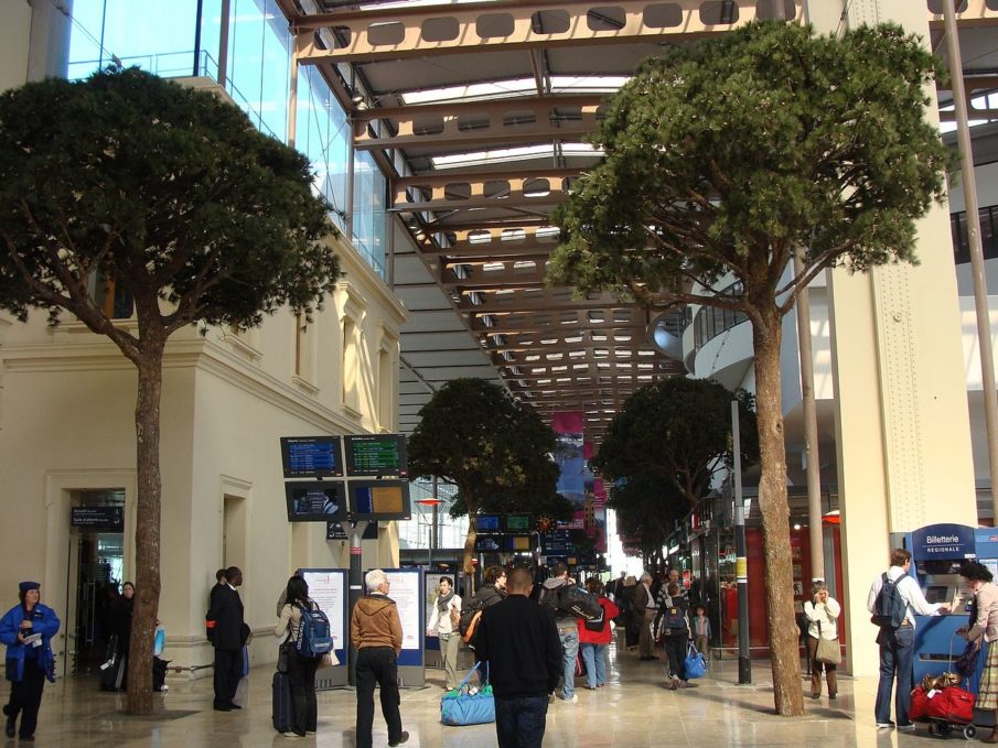 Four female Boston College students attacked with acid in France