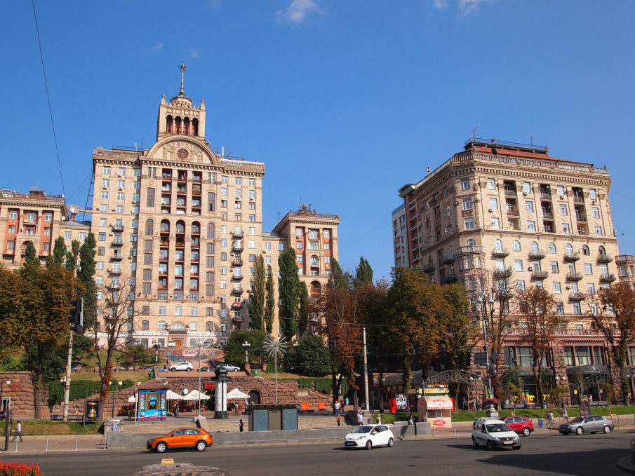 Foreigner killed in car explosion in central Kiev, police say