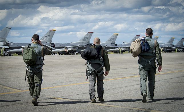 USAF being creative to overcome severe pilot shortage. Flying ‘only’ career path?