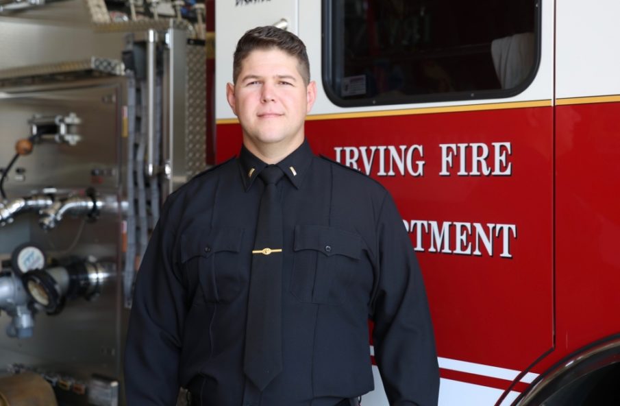 Retired Marine turned firefighter receives Navy Cross for heroic actions in Iraq in 2004