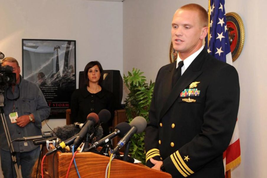 Navy SEAL officer killed in recreational parachuting accident