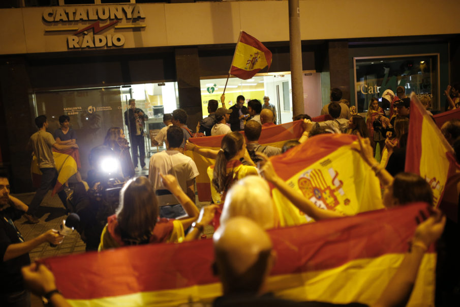 Spanish court opens sedition probe of Catalonia officials for independence bid