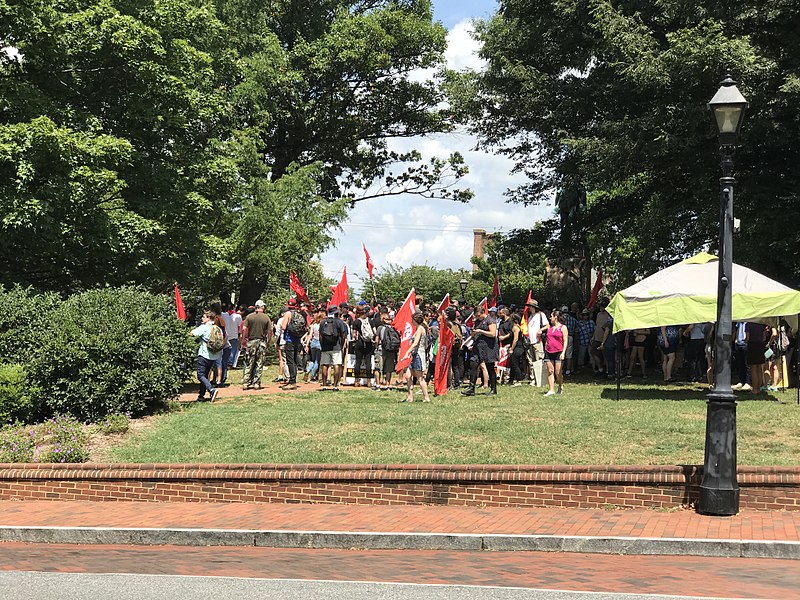 White supremacists who beat people up at rallies are escaping police custody — so media outlets are unmasking them