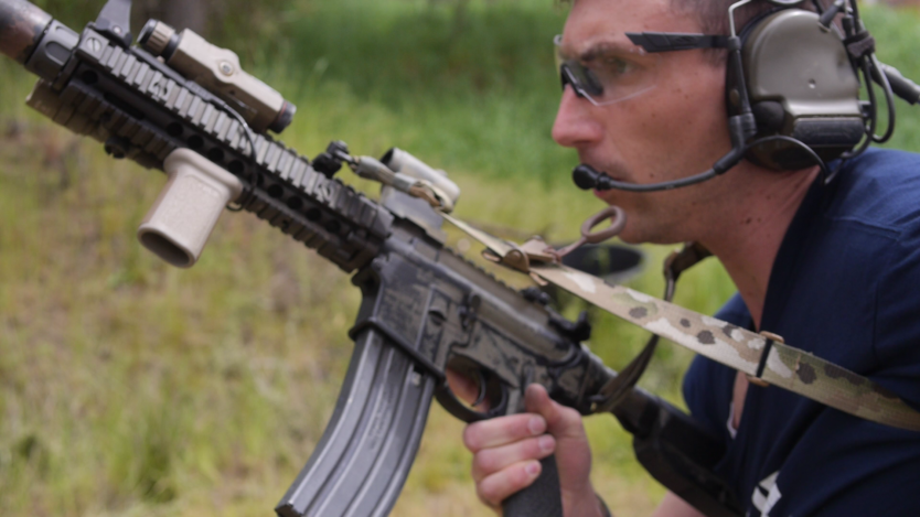 Watch: Basic professional | Duty AR-15 rifle, M4 setup