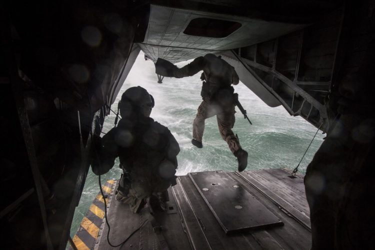 Picture of the Day: Student Jumps from CH-53E Super Stallion helicopter
