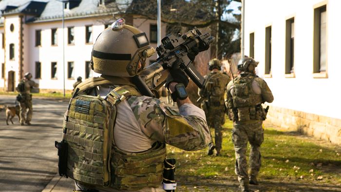 SOF Pic of the Day: Special Forces prepare to assault a building