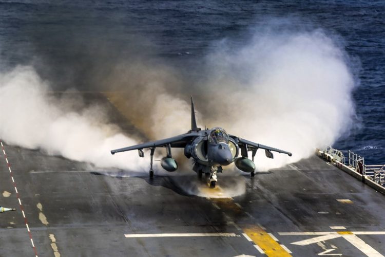 Picture of the Day: Marine Corps AV-8B Harrier Takes Off From USS Iwo Jima