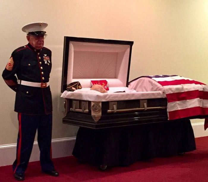 US Marine pays last respects to his brother in arms