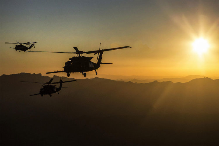 Picture of the Day: A pair of U.S. Army MH-60M Blackhawks and a U.S. Marine Corps CH-53E Super Stallion