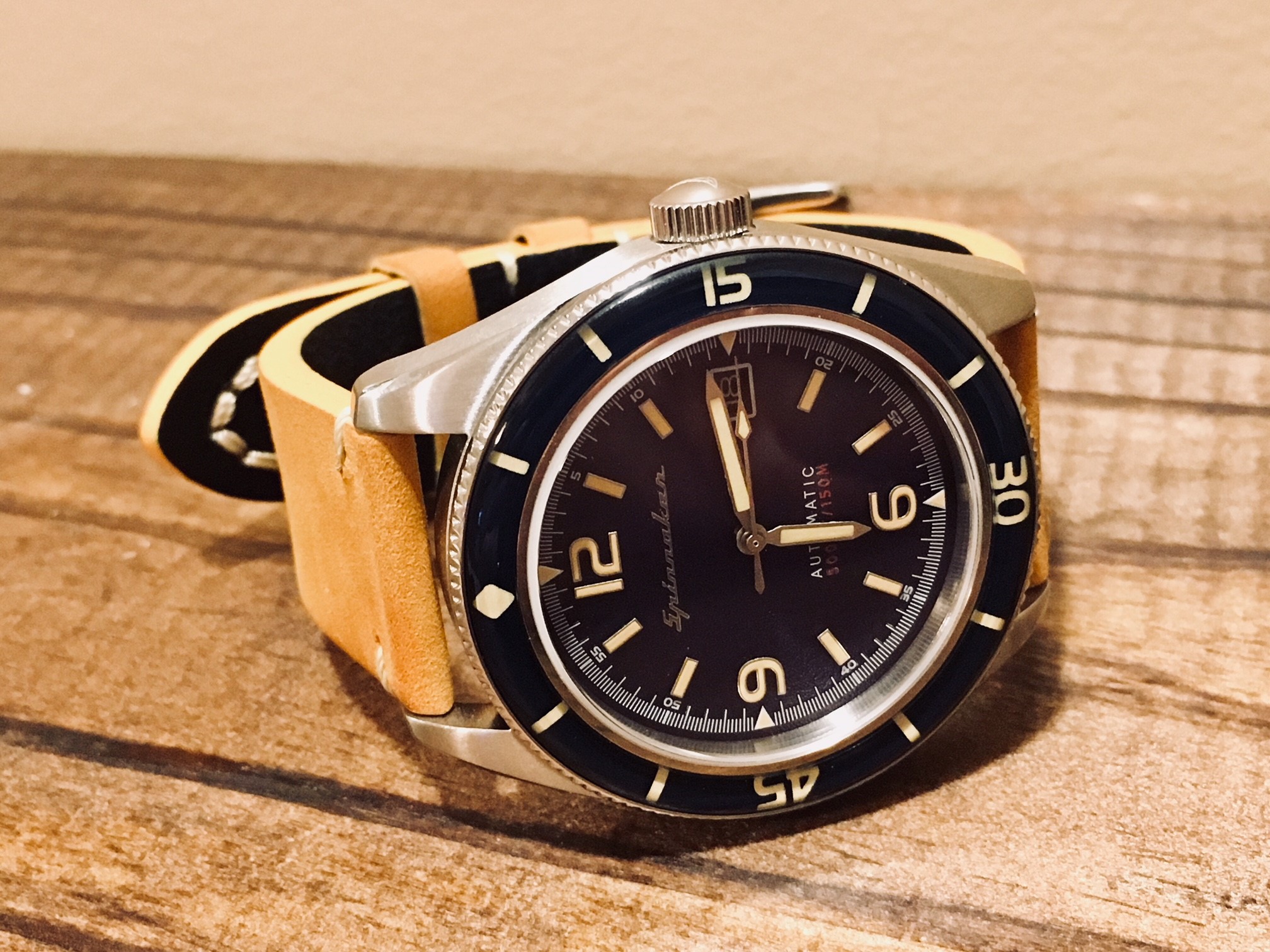 Spinnaker Fleuss SP-5055 provides an affordable vintage dive watch ...