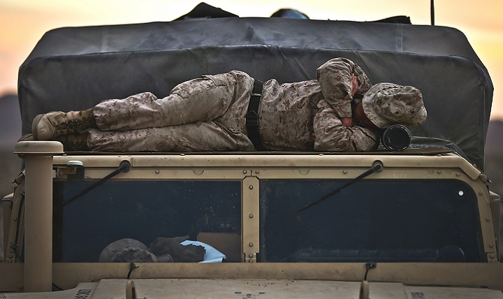 The secrets to staying awake when you feel those heavy eyelids coming on