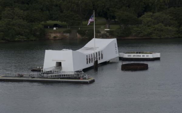 After years of trying, Pearl Harbor survivors persuade officials to award a medal to the man who saved their lives