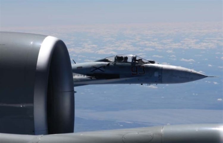 Russian Jet Flies Within 5 Feet of US Jet Over Black Sea