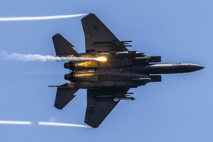 Picture of the Day: F-15E Strike Eagle Releases Flares