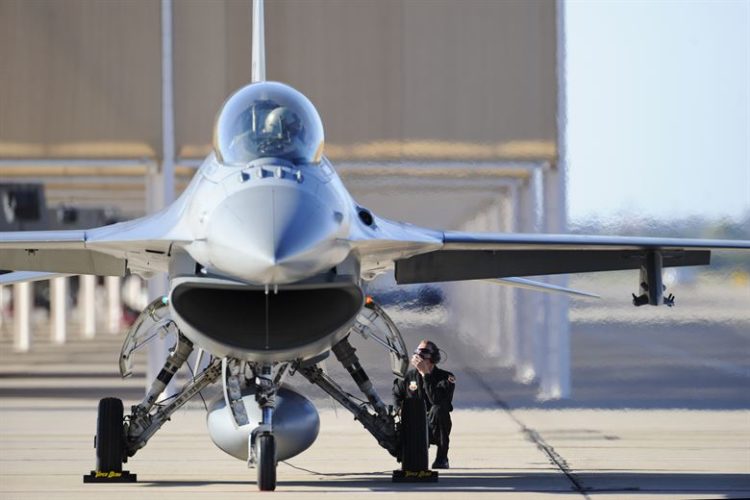 Watch: Amazing F-16 Footage…Must Watch! Hope You Don’t Get Airsick!