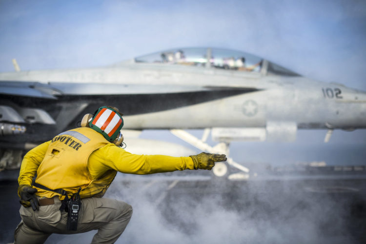 Picture of the Day: Shooter Says Launch! F/A-18F Super Hornet Ready to Take a Cat Shot